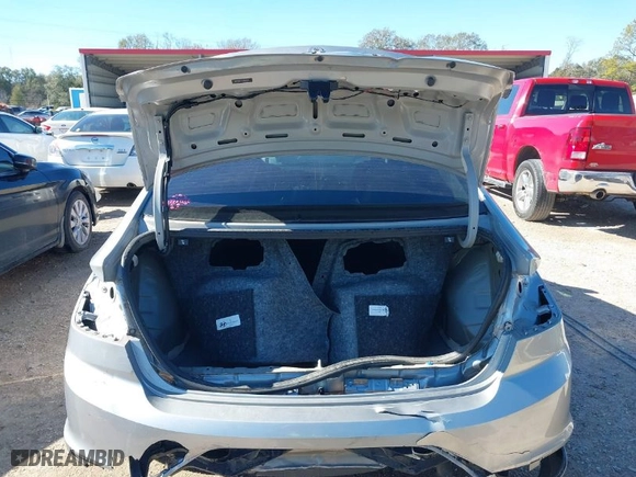 2020 Hyundai Elantra Value Edition with VIN 5NPD84LFXLH615311, listed as a IAAI auction lot 41219798 with 77,300 mi miles. Bid and sale history available at carsss.com. Image 17.