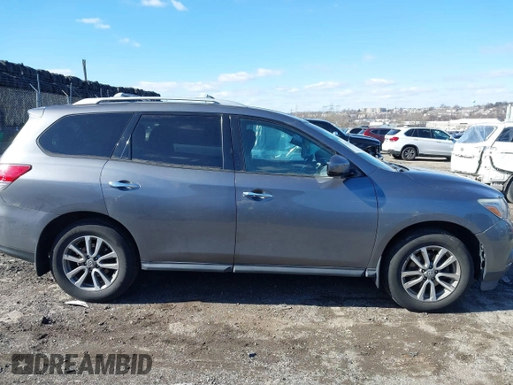 2016 Nissan Pathfinder S with VIN 5N1AR2MM1GC637454, listed as a IAAI auction lot 41640789 with 133,016 mi miles. Bid and sale history available at carsss.com. Image 13.