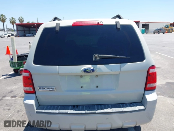 2008 Ford Escape Limited с VIN 1FMCU04128KB13867, выставлен на аукционе IAAI как лот 42499448 с пробегом 224 566 миль миль и . История ставок и продаж доступна на DreamBid. Изображение 17.