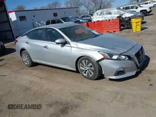2019 Nissan Altima S with VIN 1N4BL4BV6KC211789, listed as a IAAI auction lot 41765294 with 120,412 mi miles and . Bid and sale history available at carsss.com. Image 1.