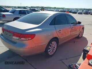 2006 Hyundai Azera SE with VIN KMHFC46F86A051104, listed as a IAAI auction lot 41923493 with Not Provided miles and . Bid and sale history available at DreamBid. Image 4.