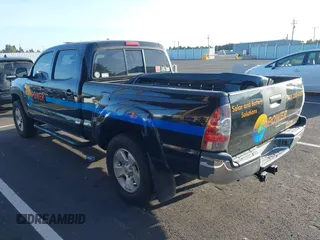 2005 Toyota Tacoma PreRunner with VIN 5TEKU72NX5Z024621, listed as a IAAI auction lot 40382089 with 180,080 mi miles. Bid and sale history available at carsss.com. Image 3.