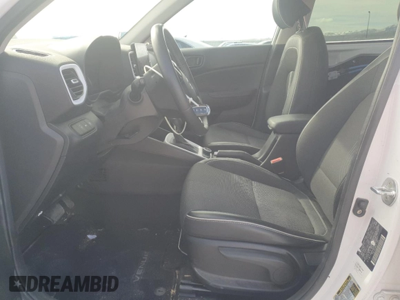 2022 Hyundai Venue SEL with VIN KMHRC8A38NU156823, listed as a Copart auction lot 49323595 with 41,618 mi miles and Salvage Title. Bid and sale history available at DreamBid. Image 7.