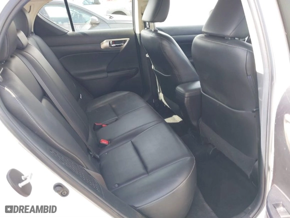 2016 Lexus CT 200h Hybrid with VIN JTHKD5BH3G2260287, listed as a IAAI auction lot 41674397 with 131,771 mi miles. Bid and sale history available at carsss.com. Image 8.