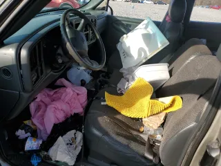 2002 Chevrolet Silverado 1500 LS with VIN 2GCEK19V921275846, listed as a Copart auction lot 85632694 with 204,150 mi miles and Salvage Title. Bid and sale history available at carsss.com. Image 7.