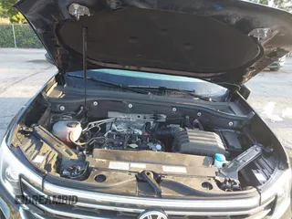 2024 Volkswagen Atlas SE with VIN 1V2WR2CA3RC538136, listed as a IAAI auction lot 42209115 with 23,660 mi miles and . Bid and sale history available at DreamBid. Image 10.
