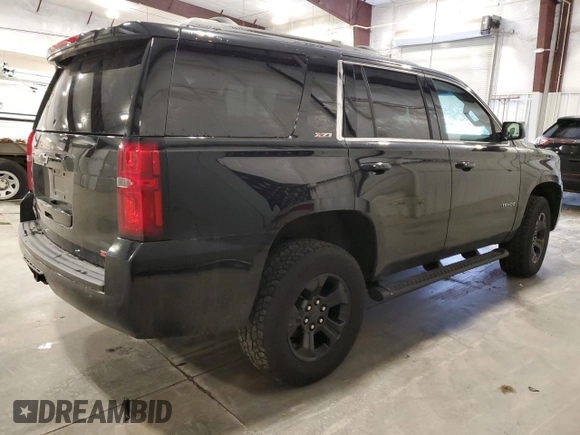 2017 Chevrolet Tahoe LT z VIN 1GNSKBKC8HR289441, wystawiony jako Copart lot #50791845 z przebiegiem 128 105 mil mil oraz Szkoda całkowita • Salvage title. Historia ofert i sprzedaży dostępna na DreamBid. Obrazek 3.