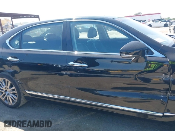 2014 Lexus LS 460 L с VIN JTHGL5EFXE5051451, выставлен на аукционе IAAI как лот 42043182 с пробегом 106 409 миль миль и . История ставок и продаж доступна на DreamBid. Изображение 13.
