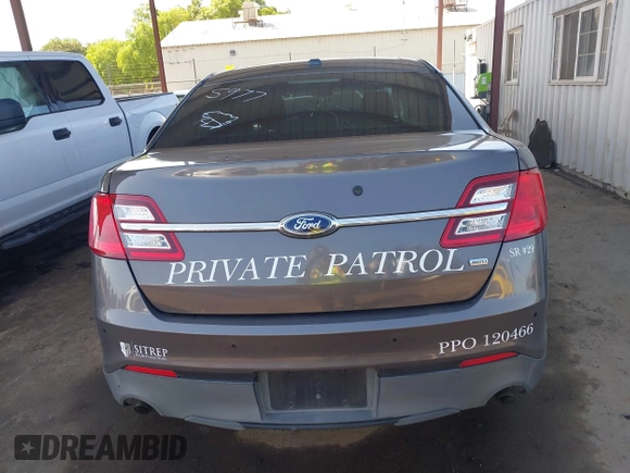 2015 Ford Police Interceptor z VIN 1FAHP2MK6FG175977, wystawiony jako IAAI lot #41992411 z przebiegiem 157 029 mil mil oraz . Historia ofert i sprzedaży dostępna na DreamBid. Obrazek 17.