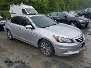 2011 Honda Accord EX z VIN 1HGCP3F71BA000716, wystawiony jako Copart lot #56414415 z przebiegiem 173 487 mil mil oraz Szkoda całkowita • Salvage title. Historia ofert i sprzedaży dostępna na DreamBid. Obrazek 4.