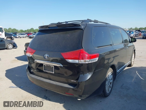 2013 Toyota Sienna XLE AAS with VIN 5TDYK3DC0DS293680, listed as a IAAI auction lot 42033734 with 136,171 mi miles and . Bid and sale history available at carsss.com. Image 4.