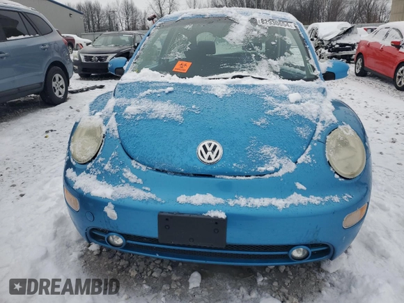 2004 Volkswagen New Beetle Coupe Satellite Blue with VIN 3VWGK31C94M420973, listed as a Copart auction lot 82930654 with 0 mi miles and Clean Title. Bid and sale history available at carsss.com. Image 5.