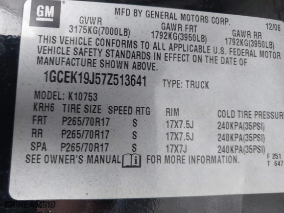 2007 Chevrolet Silverado 1500 LT w/1LT with VIN 1GCEK19J57Z513641, listed as a IAAI auction lot 41121044 with 225,809 mi miles. Bid and sale history available at carsss.com. Image 9.