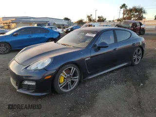 2012 Porsche Panamera S z VIN WP0AB2A7XCL060408, wystawiony jako Copart lot #42354955 z przebiegiem 134 304 mil mil oraz Tytuł czysty. Historia ofert i sprzedaży dostępna na DreamBid. Obrazek 1.
