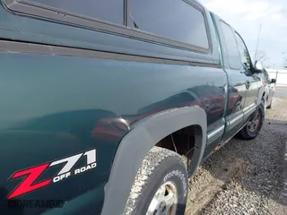 2001 Chevrolet Silverado 1500 LT with VIN 2GCEK19T811310180, listed as a IAAI auction lot 41443925 with 282,444 mi miles. Bid and sale history available at carsss.com. Image 6.