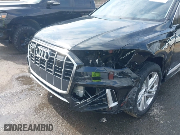 2023 Audi Q7 Premium Plus with VIN WA1LXBF74PD000475, listed as a IAAI auction lot 41559628 with 26,452 mi miles. Bid and sale history available at carsss.com. Image 6.