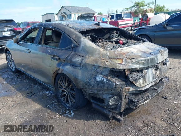 2021 Lexus ES 300h with VIN 58ADA1C19MU007427, listed as a IAAI auction lot 42683609 with Not provided miles and . Bid and sale history available at DreamBid. Image 3.