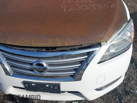 2014 Nissan Sentra SR with VIN 3N1AB7AP8EY241405, listed as a IAAI auction lot 42109832 with 172,012 mi miles and . Bid and sale history available at DreamBid. Image 6.