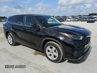 2023 Toyota Highlander L z VIN 5TDKDRAH6PS501987, wystawiony jako Copart lot #56431265 z przebiegiem 42 399 mil mil oraz Czysty tytuł • Clean title. Historia ofert i sprzedaży dostępna na DreamBid. Obrazek 4.