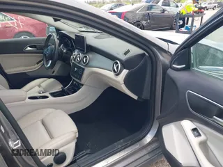 2016 Mercedes-Benz GLA 250 z VIN WDCTG4EB6GJ201846, wystawiony jako IAAI lot #42043957 z przebiegiem 71 293 mil mil oraz . Historia ofert i sprzedaży dostępna na DreamBid. Obrazek 5.