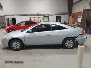 2003 Honda Accord LX z VIN 1HGCM72293A024810, wystawiony jako IAAI lot #42387653 z przebiegiem 161 587 mil mil oraz . Historia ofert i sprzedaży dostępna na DreamBid. Obrazek 14.