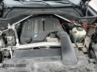 2018 BMW X5 xDrive35i z VIN 5UXKR0C53J0X92960, wystawiony jako Copart lot #84540645 z przebiegiem 103 497 mil mil oraz Szkoda całkowita • Salvage title. Historia ofert i sprzedaży dostępna na DreamBid. Obrazek 15.