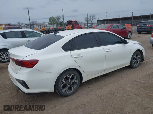 2020 Kia Forte LXS with VIN 3KPF24AD7LE152818, listed as a IAAI auction lot 39011840 with 79,029 mi miles. Bid and sale history available at carsss.com. Image 4.