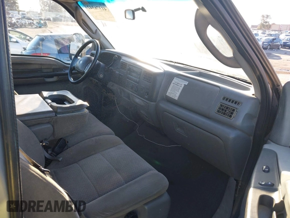2004 Ford Super Duty F-250 XL with VIN 1FTNX20S04EB40010, listed as a IAAI auction lot 41376342 with 276,771 mi miles. Bid and sale history available at carsss.com. Image 5.