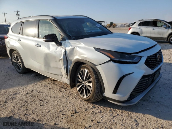 2022 Toyota Highlander XSE with VIN 5TDLZRAHXNS094971, listed as a Copart auction lot 42645505 with 116,021 mi miles and Salvage Title. Bid and sale history available at carsss.com. Image 4.