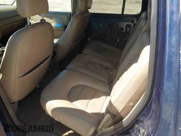 2005 Ford Explorer z VIN 1FMDU63K55UA05065, wystawiony jako IAAI lot #41748248 z przebiegiem 202 498 mil mil oraz . Historia ofert i sprzedaży dostępna na DreamBid. Obrazek 8.