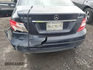 2008 Mercedes-Benz C 300 Sport with VIN WDDGF81X68F109181, listed as a IAAI auction lot 42198228 with 68,941 mi miles and . Bid and sale history available at carsss.com. Image 12.