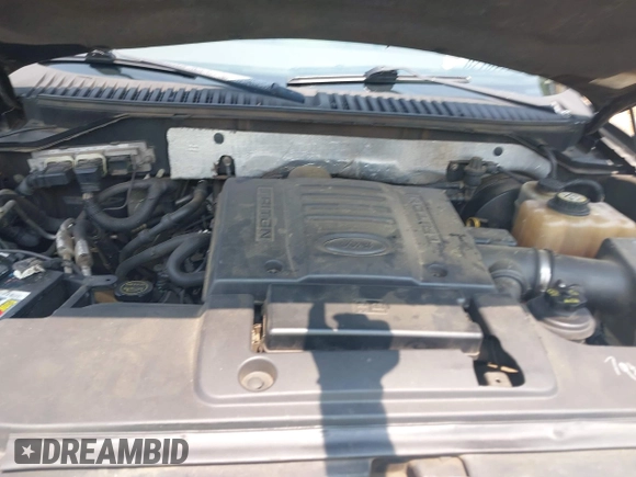 2007 Ford Expedition Eddie Bauer with VIN 1FMFU17587LA76172, listed as a IAAI auction lot 42410120 with 392,254 mi miles and . Bid and sale history available at DreamBid. Image 10.