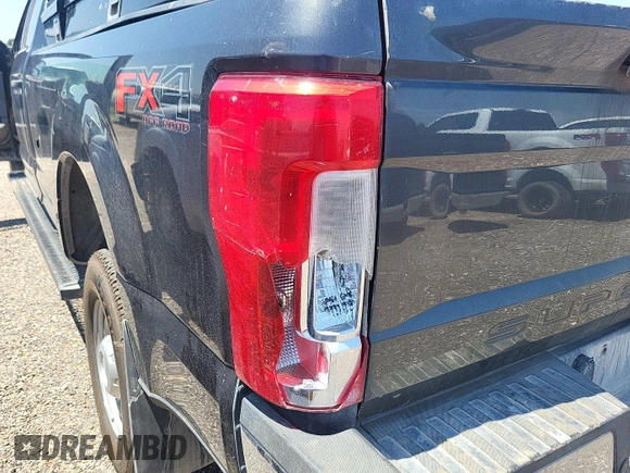 2019 Ford F-250 XL с VIN 1FT7W2BT5KEC22832, выставлен на аукционе IAAI как лот 42740580 с пробегом 150 547 миль миль и . История ставок и продаж доступна на DreamBid. Изображение 19.