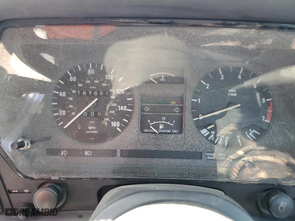 1987 BMW 6 Series 635CSi with VIN WBAEC8405H3265364, listed as a Copart auction lot 42155565 with 167,661 mi miles and Clean Title. Bid and sale history available at carsss.com. Image 9.