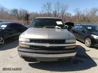 2000 Chevrolet Silverado 1500 with VIN 1GCEC14W6YZ228318, listed as a IAAI auction lot 41609151 with 299,432 mi miles. Bid and sale history available at carsss.com. Image 12.