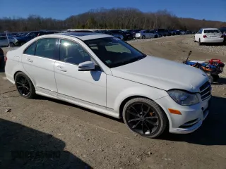 2013 Mercedes-Benz C 300 Sport with VIN WDDGF8AB1DG079449, listed as a Copart auction lot 48121915 with 103,766 mi miles and Clean Title. Bid and sale history available at DreamBid. Image 4.