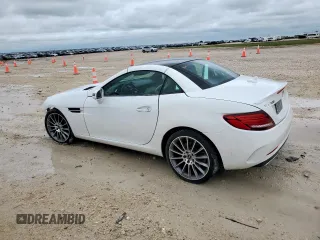 2018 Mercedes-Benz SLC 300 с VIN WDDPK3JA4JF147055, выставлен на аукционе Copart как лот 60734165 с пробегом 67 769 миль миль и Списание • Salvage title. История ставок и продаж доступна на DreamBid. Изображение 2.