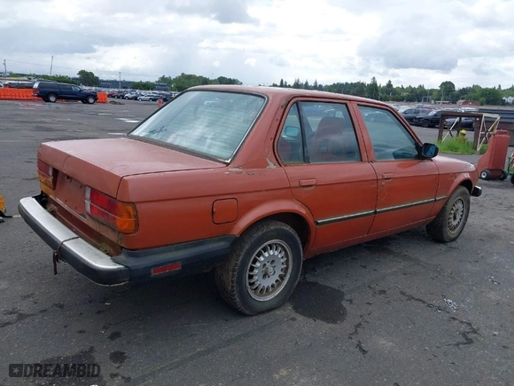 1986 BMW 325 with VIN WBAAE6409G0991130, listed as a IAAI auction lot 39478438 with NaN miles. Bid and sale history available at carsss.com. Image 4.