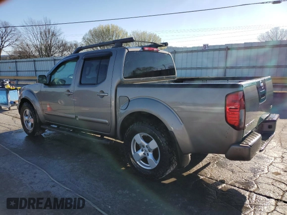 2008 Nissan Frontier SE z VIN 1N6AD07UX8C437464, wystawiony jako Copart lot #49346195 z przebiegiem 301 208 mil mil oraz Szkoda całkowita • Salvage title. Historia ofert i sprzedaży dostępna na DreamBid. Obrazek 2.