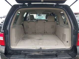 2009 Ford Expedition SSV с VIN 1FMFU16589LA10967, выставлен на аукционе IAAI как лот 42147381 с пробегом 202 941 миль миль и . История ставок и продаж доступна на DreamBid. Изображение 12.
