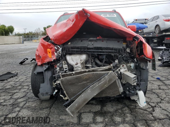 2021 Jeep Renegade Latitude z VIN ZACNJCBBXMPN11991, wystawiony jako Copart lot #48819935 z przebiegiem 43 784 mil mil oraz Szkoda całkowita • Salvage title. Historia ofert i sprzedaży dostępna na DreamBid. Obrazek 5.