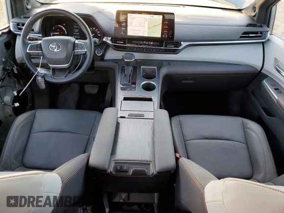 2024 Toyota Sienna XSE with VIN 5TDDRKEC6RS182951, listed as a Copart auction lot 86314004 with 7,292 mi miles and Salvage Title. Bid and sale history available at carsss.com. Image 8.