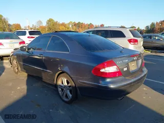 2006 Mercedes-Benz CLK-Class 3.5L with VIN WDBTJ56J86F178363, listed as a IAAI auction lot 40697786 with 139,953 mi miles. Bid and sale history available at carsss.com. Image 3.
