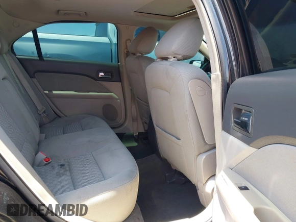 2010 Ford Fusion SE с VIN 3FAHP0HA2AR234711, выставлен на аукционе IAAI как лот 42616491 с пробегом 180 660 миль миль и . История ставок и продаж доступна на DreamBid. Изображение 8.