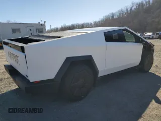 2024 Tesla Cybertruck Cyberbeast z VIN 7G2CEHEE8RA037002, wystawiony jako Copart lot #51112195 z przebiegiem 7477 mil mil oraz Szkody całkowita. Historia ofert i sprzedaży dostępna na DreamBid. Obrazek 3.