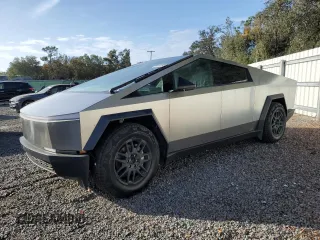 2024 Tesla Cybertruck z VIN 7G2CEHED8RA029232, wystawiony jako Copart lot #84401444 z przebiegiem Nie podano mil oraz Szkoda całkowita • Salvage title. Historia ofert i sprzedaży dostępna na DreamBid. Obrazek 1.
