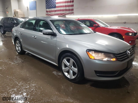 2014 Volkswagen Passat SE w/Sunroof with VIN 1VWBS7A30EC102390, listed as a Copart auction lot 87697425 with 115,354 mi miles and Salvage Title. Bid and sale history available at carsss.com. Image 4.