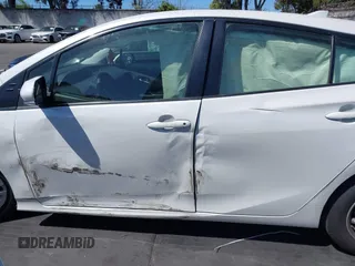 2018 Toyota Prius Two with VIN JTDKBRFU7J3063887, listed as a IAAI auction lot 41938978 with 220,771 mi miles. Bid and sale history available at carsss.com. Image 6.
