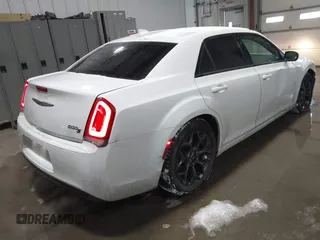 2016 Chrysler 300 with VIN 2C3CCAGG7GH171013, listed as a IAAI auction lot 41531620 with 92,134 mi miles. Bid and sale history available at carsss.com. Image 4.