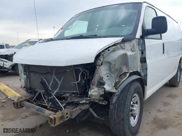 2011 Chevrolet Express Cargo Van with VIN 1GCWGFBA2B1154429, listed as a IAAI auction lot 41349126 with 224,043 mi miles. Bid and sale history available at carsss.com. Image 6.